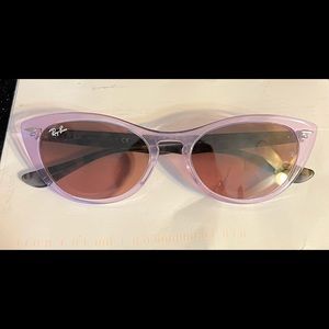 Ray-Bay sunglasses- Lavender cat eye